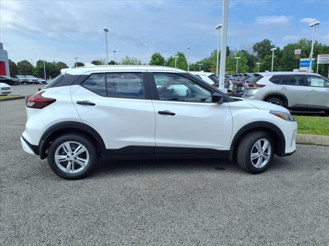 new 2025 Nissan Kicks Play car, priced at $21,949