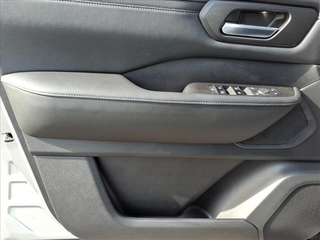 new 2025 Nissan Armada car, priced at $51,980