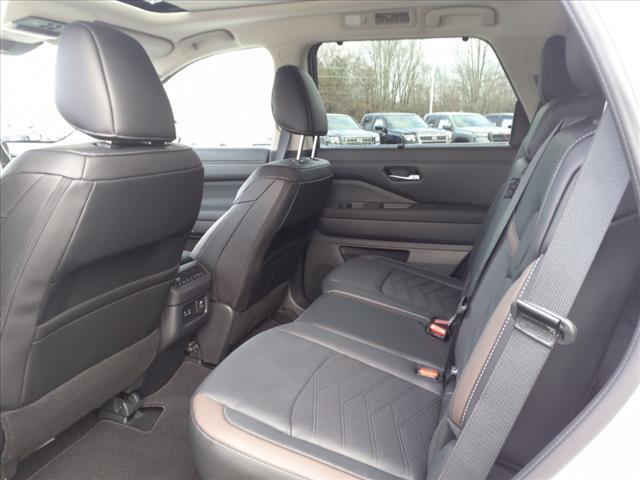 new 2025 Nissan Pathfinder car, priced at $51,096