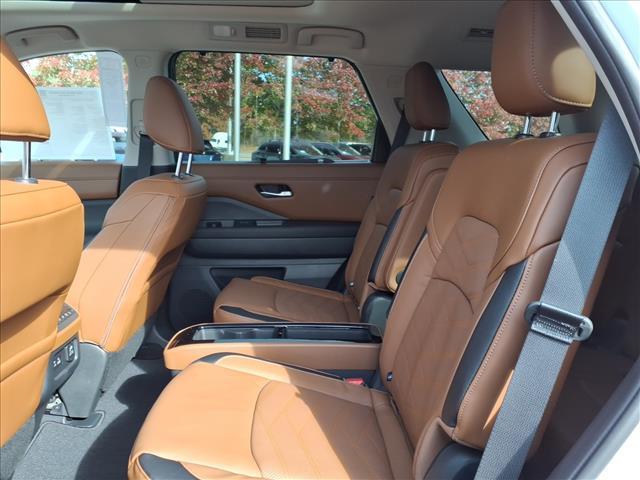 new 2025 Nissan Pathfinder car, priced at $44,410