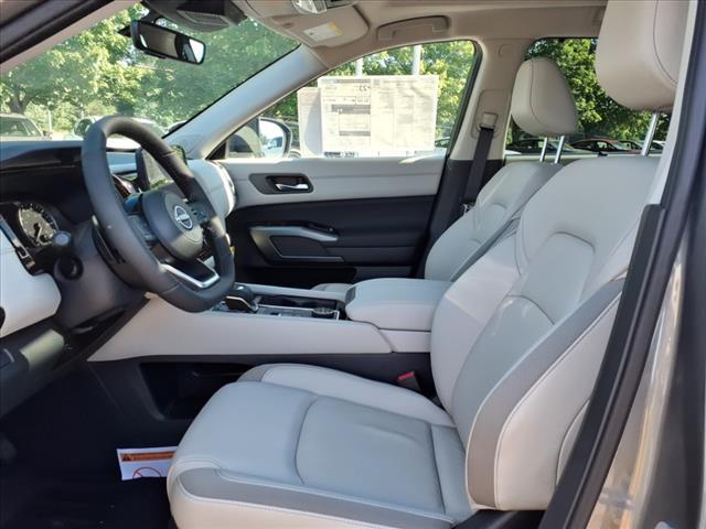 new 2025 Nissan Pathfinder car, priced at $45,497