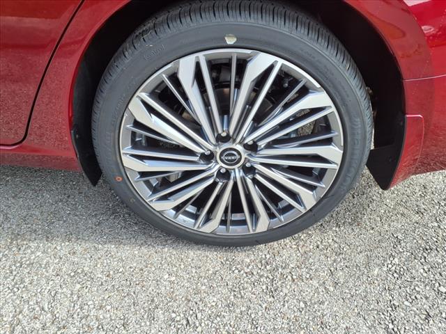 new 2025 Nissan Altima car, priced at $32,735