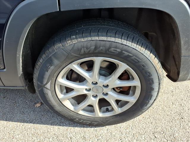 used 2016 Jeep Cherokee car, priced at $12,985