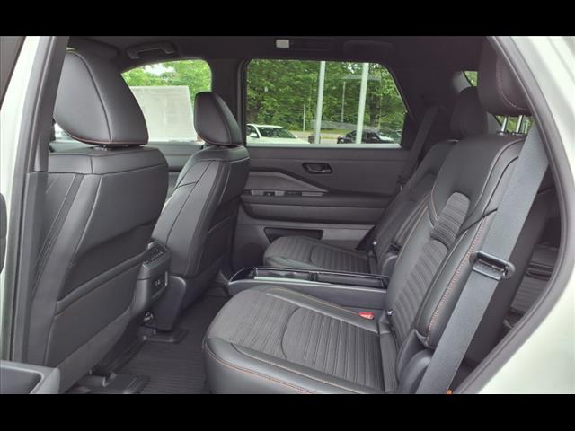new 2025 Nissan Pathfinder car, priced at $43,505
