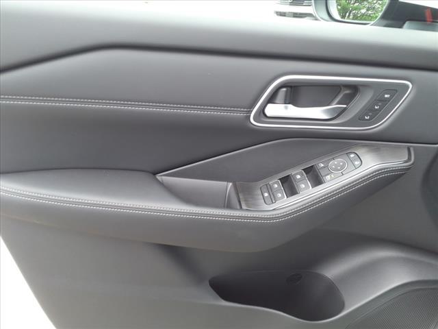 new 2025 Nissan Rogue car, priced at $41,637