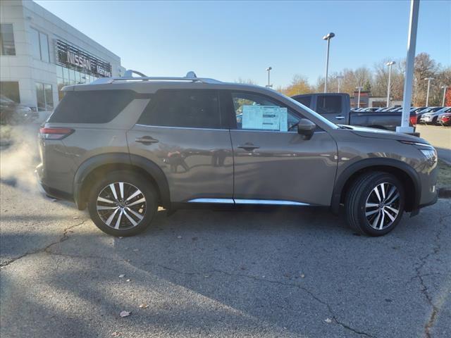 new 2025 Nissan Pathfinder car, priced at $55,580