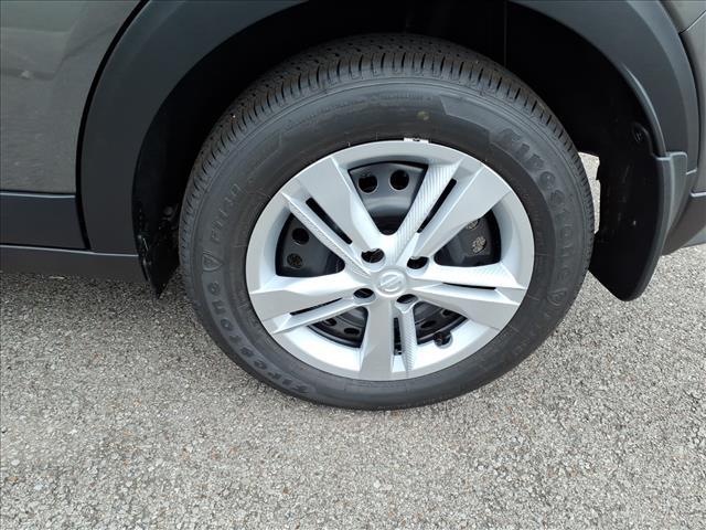 new 2025 Nissan Kicks Play car, priced at $20,865