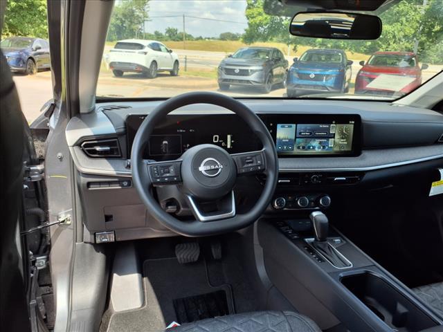 new 2025 Nissan Kicks car, priced at $23,762
