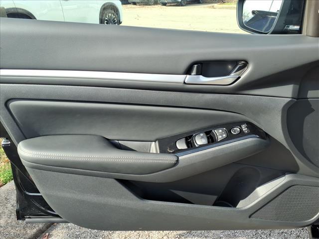 new 2025 Nissan Altima car, priced at $32,425