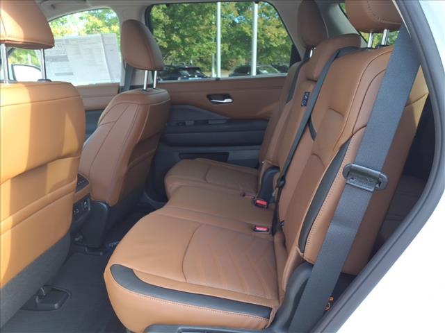new 2025 Nissan Pathfinder car, priced at $43,795