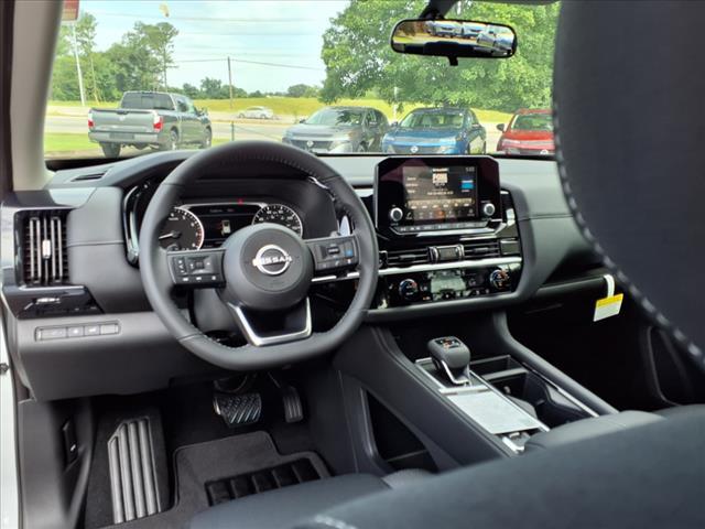 new 2025 Nissan Pathfinder car, priced at $41,395