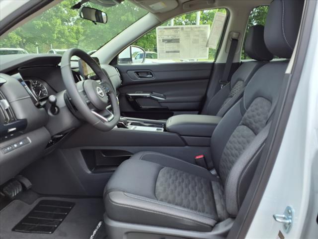 new 2025 Nissan Pathfinder car, priced at $41,395