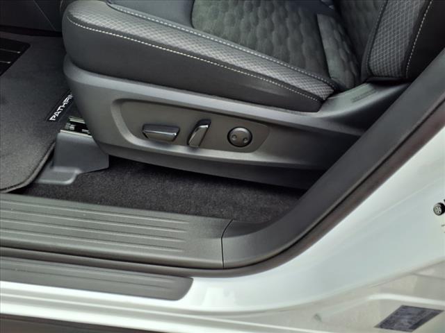 new 2025 Nissan Pathfinder car, priced at $41,395