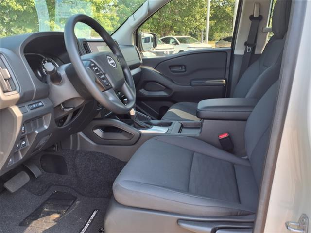 new 2025 Nissan Frontier car