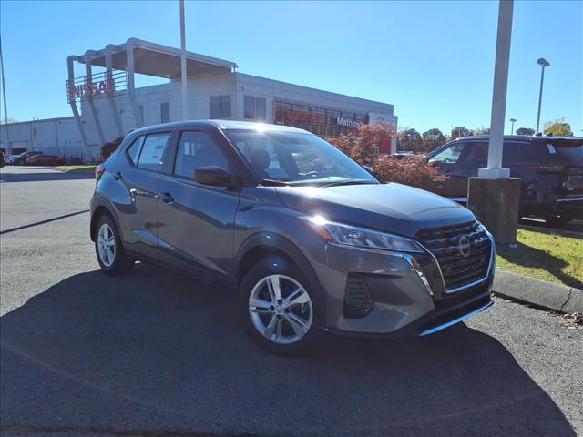 new 2025 Nissan Kicks Play car, priced at $21,310