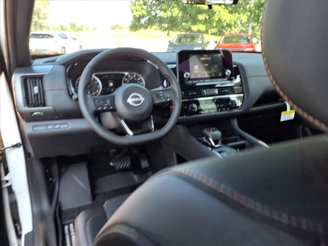 new 2025 Nissan Pathfinder car, priced at $42,768