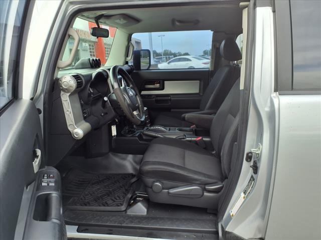 used 2007 Toyota FJ Cruiser car, priced at $9,500