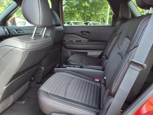 new 2025 Nissan Pathfinder car, priced at $43,172