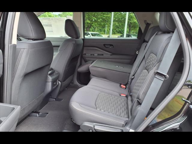 new 2025 Nissan Pathfinder car, priced at $37,450