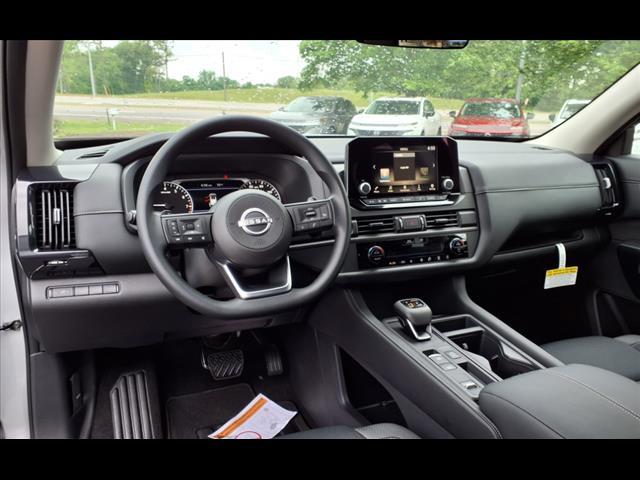 new 2025 Nissan Pathfinder car, priced at $35,360
