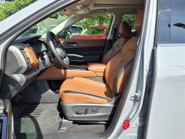 used 2024 Nissan Pathfinder car, priced at $45,950