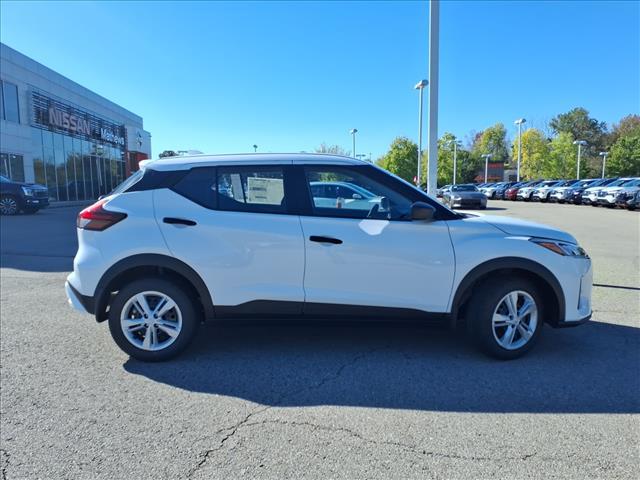new 2025 Nissan Kicks Play car, priced at $22,040