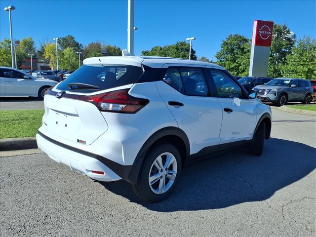 new 2025 Nissan Kicks Play car, priced at $22,040