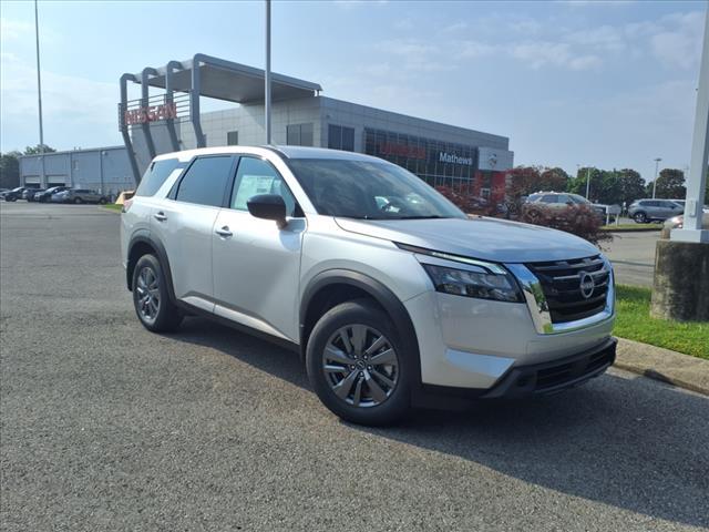 new 2025 Nissan Pathfinder car, priced at $36,802