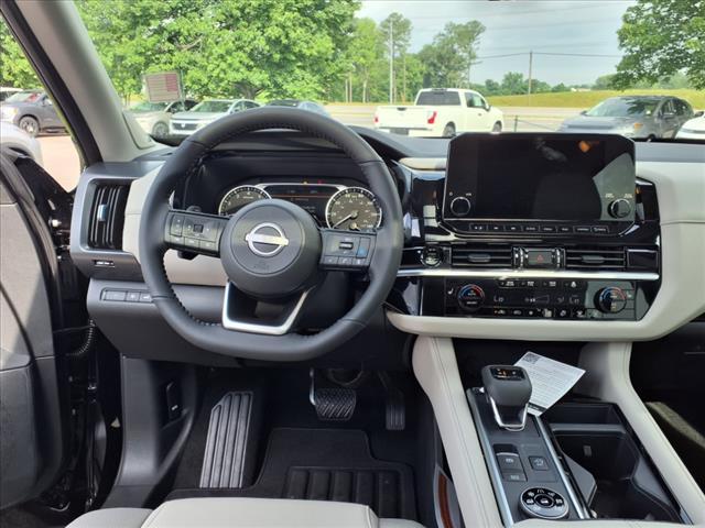 new 2025 Nissan Pathfinder car, priced at $48,725
