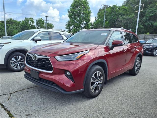 used 2022 Toyota Highlander car, priced at $38,950