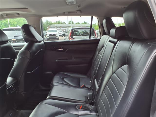 used 2022 Toyota Highlander car, priced at $38,950