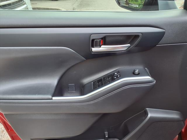 used 2022 Toyota Highlander car, priced at $38,950