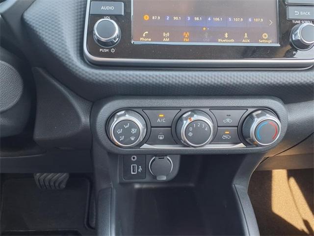 new 2025 Nissan Kicks Play car, priced at $23,850