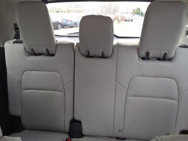 new 2025 Nissan Pathfinder car, priced at $45,106