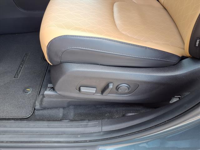 used 2024 Kia Carnival car, priced at $37,500