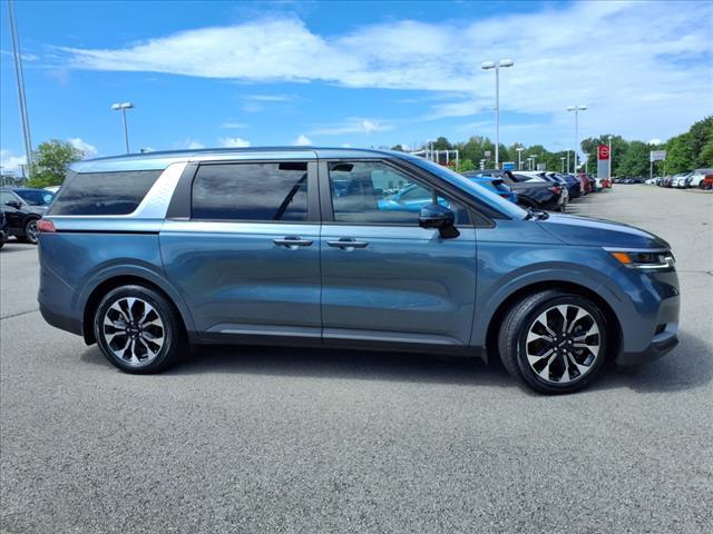 used 2024 Kia Carnival car, priced at $37,500