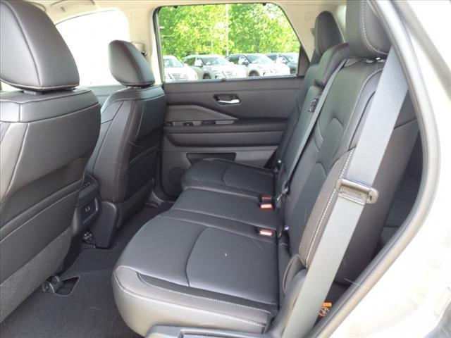 used 2024 Nissan Pathfinder car
