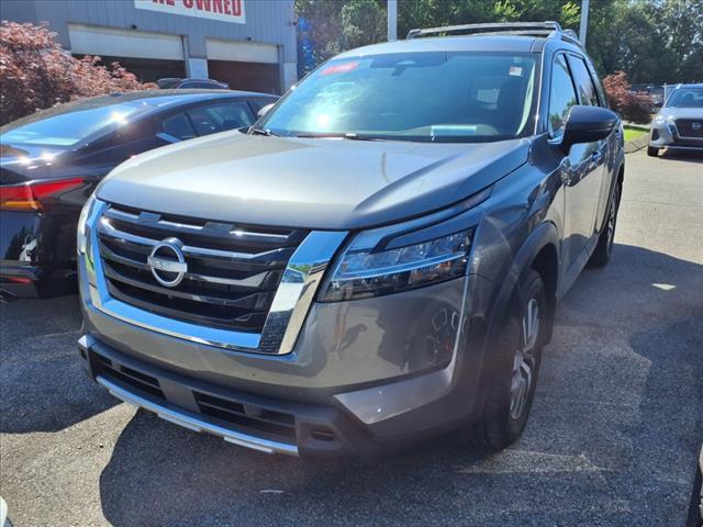 used 2024 Nissan Pathfinder car, priced at $40,490