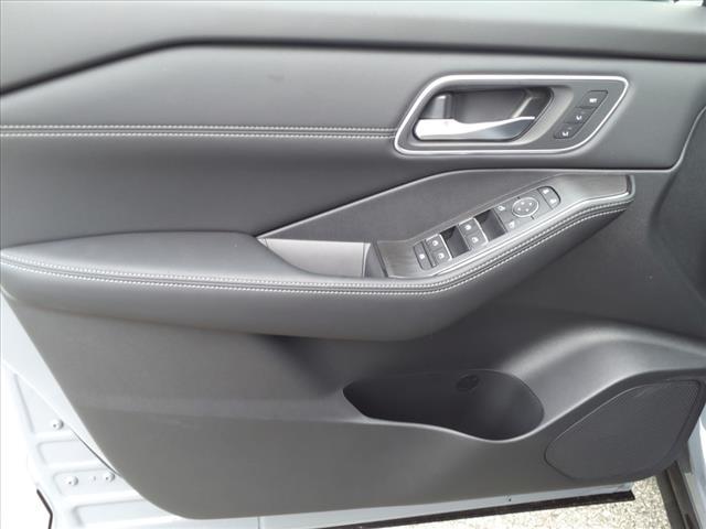 new 2025 Nissan Rogue car, priced at $40,012