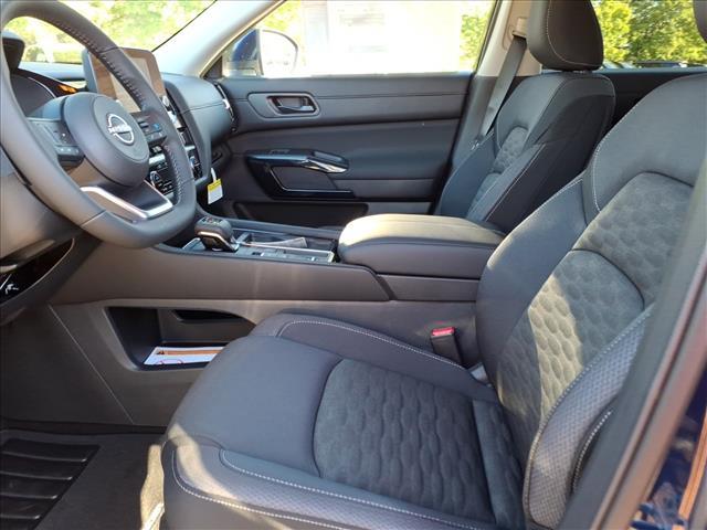 new 2025 Nissan Pathfinder car, priced at $33,281