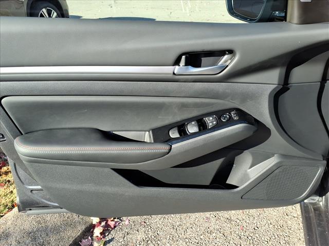 new 2025 Nissan Altima car, priced at $30,530