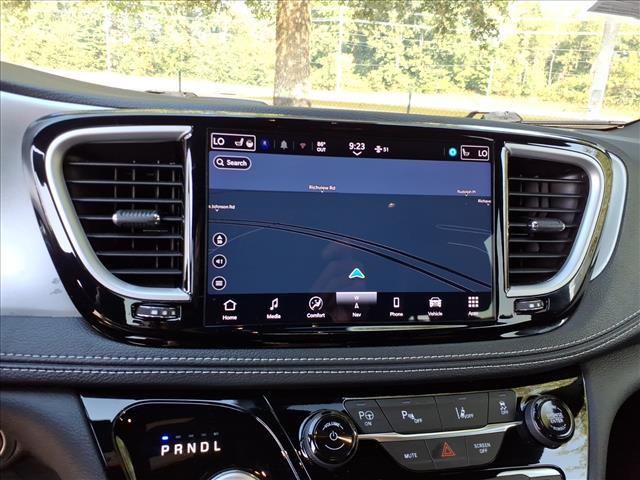 used 2024 Chrysler Pacifica Hybrid car, priced at $38,950