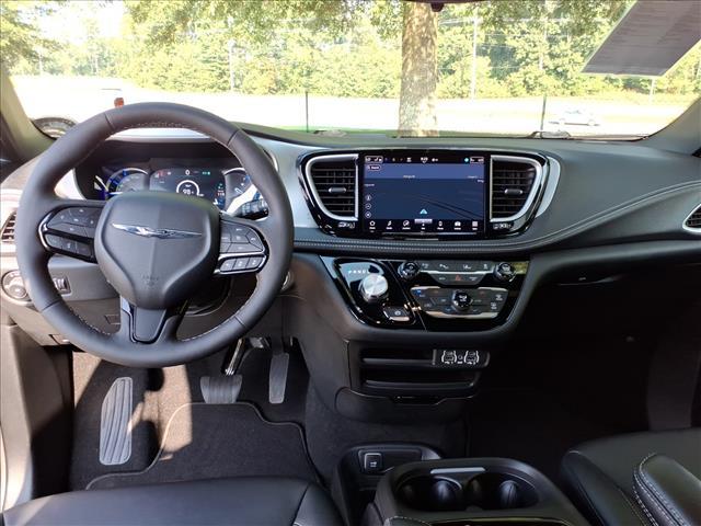 used 2024 Chrysler Pacifica Hybrid car, priced at $38,950