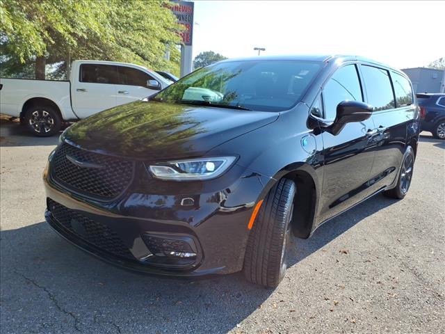 used 2024 Chrysler Pacifica Hybrid car, priced at $38,950