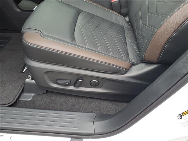 new 2025 Nissan Pathfinder car, priced at $43,860