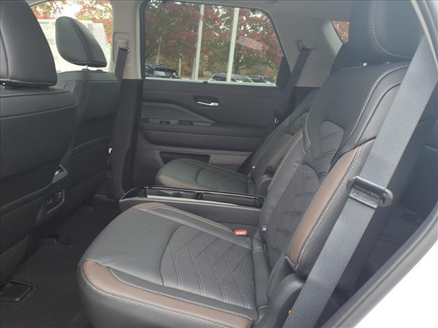 new 2025 Nissan Pathfinder car, priced at $43,860