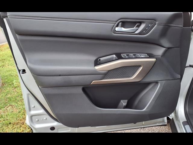 new 2025 Nissan Pathfinder car, priced at $54,035