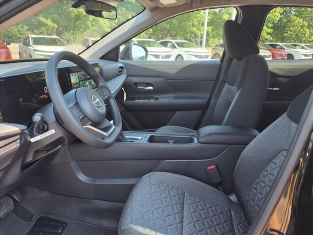 new 2025 Nissan Kicks car, priced at $23,762