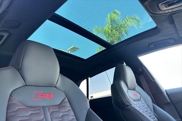 new 2025 Audi RS Q8 car, priced at $152,890