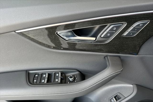 new 2025 Audi Q7 car, priced at $75,160